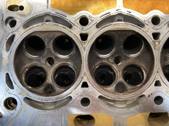 Mini Cooper S JCW Cylinder Head N14 11127577371 07-11 R55 R56 R57