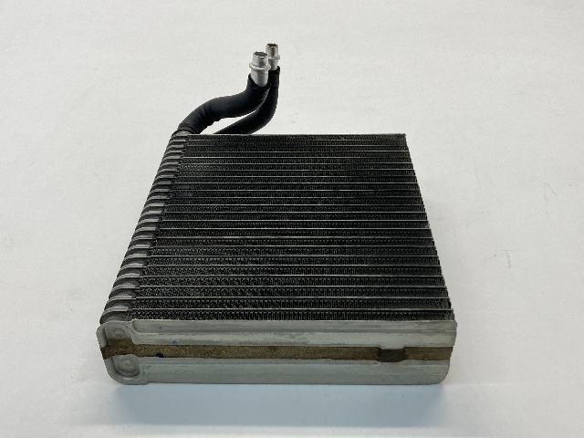 k813___ Genuine Mini 64111499134 A/C Evaporator Core - Mini