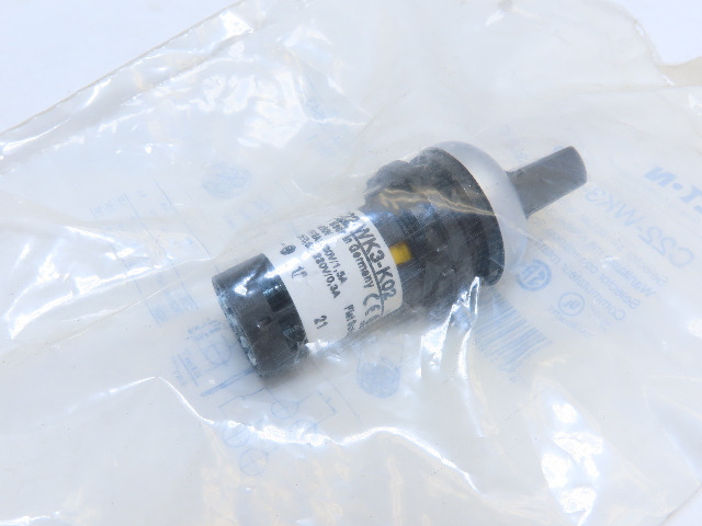 Eaton C22-WK3-K02 3 Position Momentary Rotary Selector Switch 2NC BLK&WHT