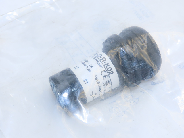 Eaton C22S-D-R-K02 Compact Pushbutton Non-illuminated Momentary Red Flush