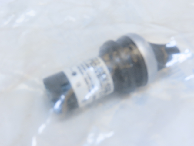 Eaton C22-WKV-K02 2 Position Rotary Selector Switch Momentary 60&deg; 2NC BLK&WHT