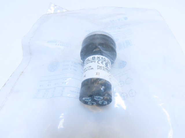 Eaton C22-DRL-B-K10-24 Pushbutton Illuminated Maintained Blue Button 1NO