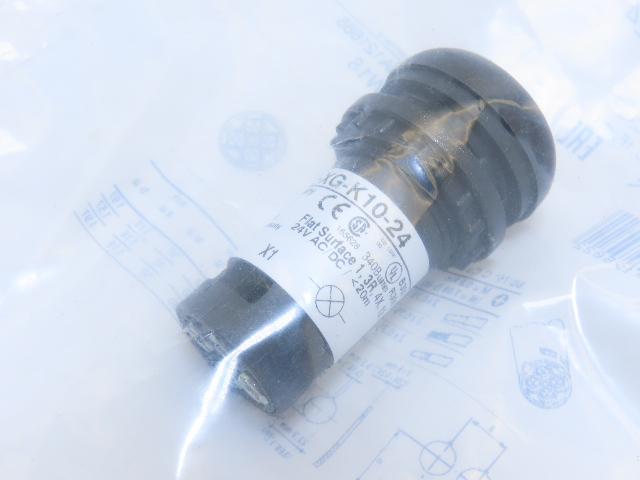 Eaton C22S-DL-XG-K10-24 Pushbutton Illuminated Momentary Green No Lense