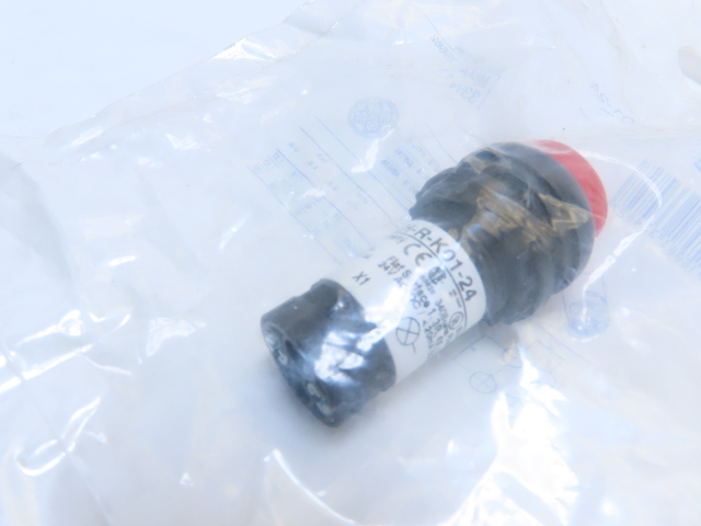 Eaton C22S-DLH-R-K01-24 Pushbutton Illuminated Momentary Red Button Extended 1NC