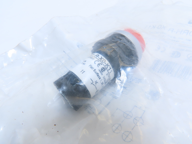Eaton C22-DRH-R-X0-K11 Pushbutton Non-Illuminated Maintained Red X0 Etch 1NO 1NC