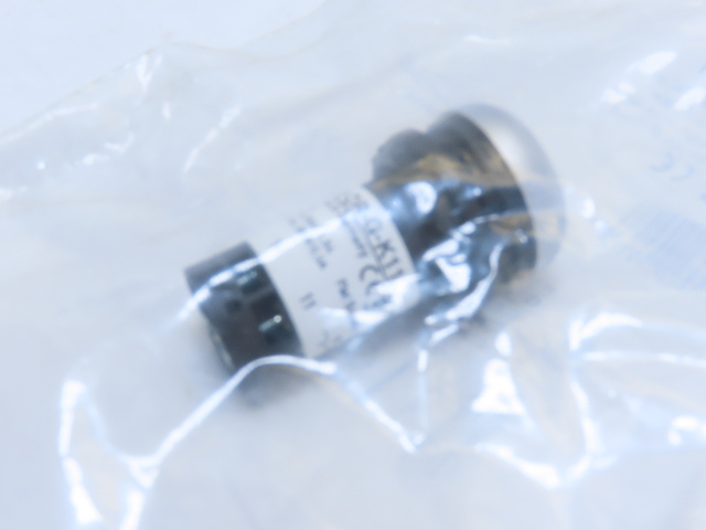 Eaton C22-DR-G-K11 Compact Pushbutton Non-illuminated Maintained Green Flush