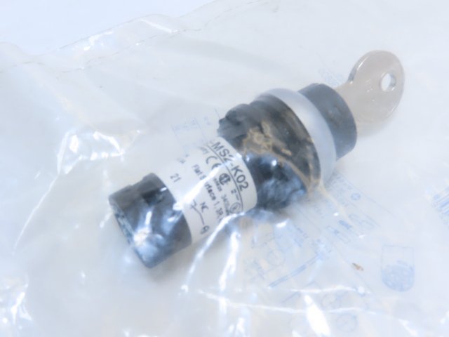 Eaton C22-WRS-MS2-K02 2 Position Rotary Key MS2 Switch Maintained 40&deg; 2NC