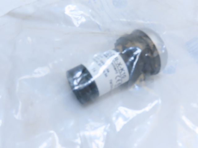 Eaton C22-DR-X-K10 Compact Pushbutton Non-illuminated Maintained Buttonless