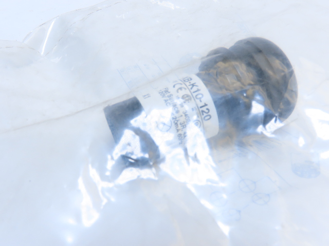 Eaton C22S-DRL-XB-K10-120 Pushbutton Illuminated Maintained Blue No Lense 1NO