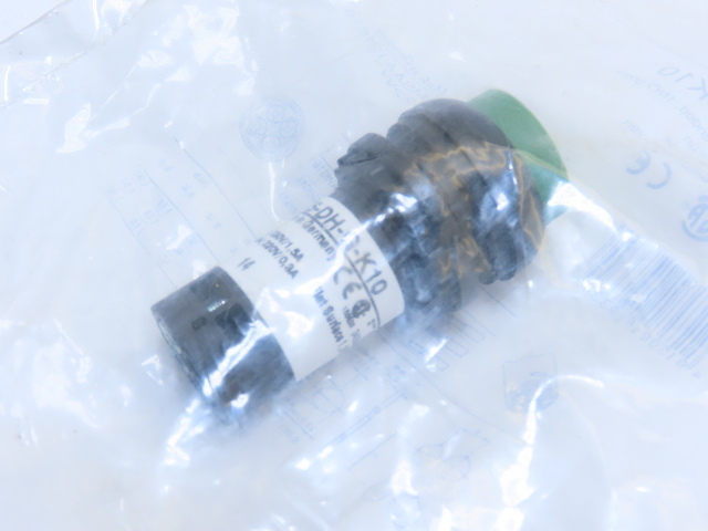 Eaton C22S-DH-G-K10 Compact Pushbutton Non-illuminated Momentary Green Extended