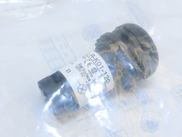 Eaton C22S-DRL-R-K01-120 Pushbutton Illuminated Maintained Red Lense 120V