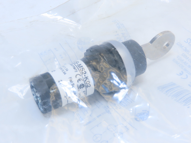 Eaton C22-WS-MS2-K02 2 Position MS2 Key Operated Switch Momentary 2NC