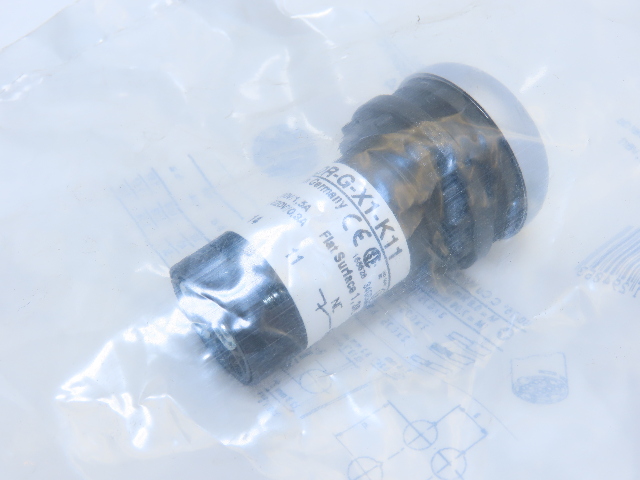 Eaton C22-DR-G-X1-K11 Pushbutton Non-Illuminated Maintained Flush Green X1 Etch