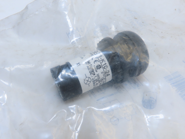 Eaton C22S-DL-G-X1-K10-24 Pushbutton Illuminated Momentary Green 1NO X1 Etch