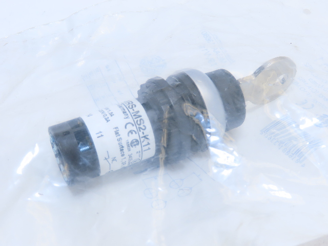 Eaton C22-WRS-MS2-K11 2 Position Rotary Key MS2 Switch Maintained 1NO 1NC