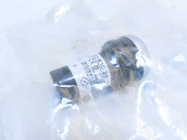 Eaton C22-DL-G-X1-K10-24 Pushbutton Illuminated Momentary Green 1NO X1 Etch