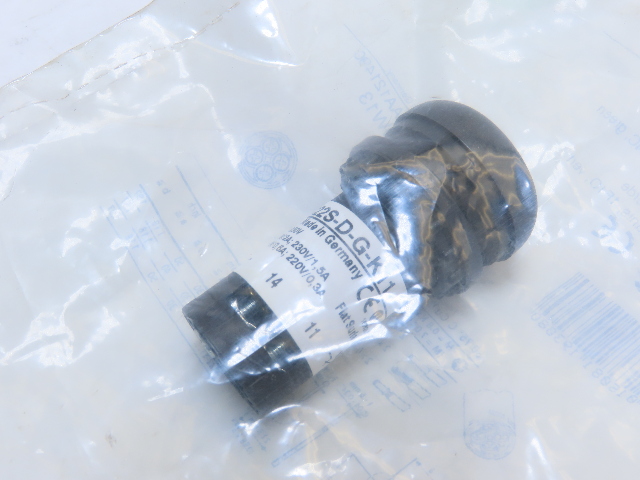 Eaton C22S-D-G-K11 Compact Pushbutton Non-illuminated Momentary Green Flush