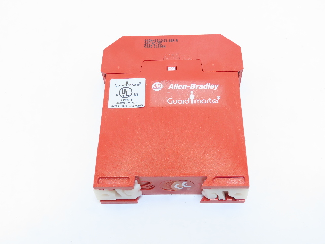 Allen-Bradley 440N-S32013 Guardmaster Sipha Control 24V-Ac 24V-Dc Safety Relay