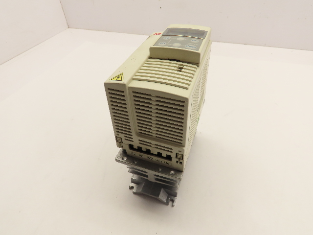ABB ACS 143-1K6-3-U ACS1431K63U AC VFD  380-480v input W/ ACS100-PAN
