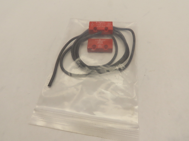 Allen Bradley 440N-S32036 Guardmaster SIPHA Coded Sensor/Actuator Set