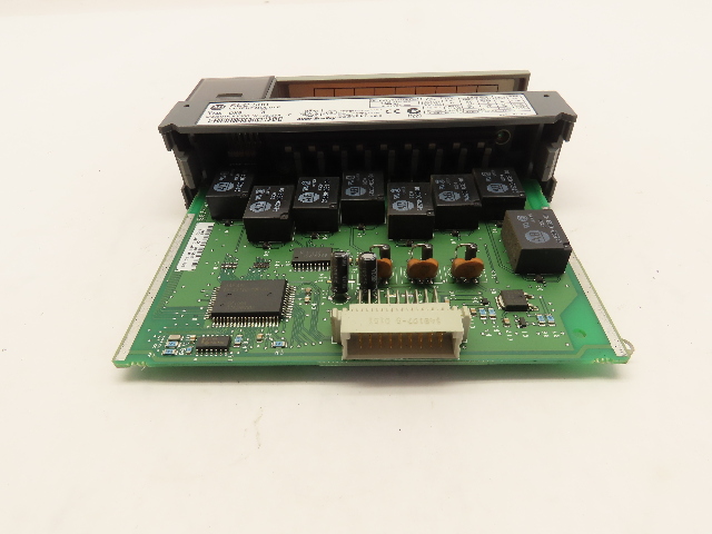 Allen Bradley 1746-OX8 SLC 500 Output Module Isolated Relay