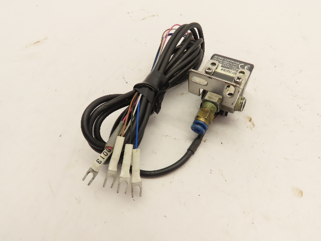 KEYENCE MPa AP-C33 PRESSURE SWITCH NPN 12-24V DC W/6 FT Cord