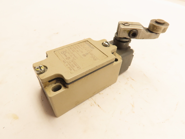 OMRON D4B-2515N LIMIT SWITCH W/D4B-0010N  ROLLER LEVER