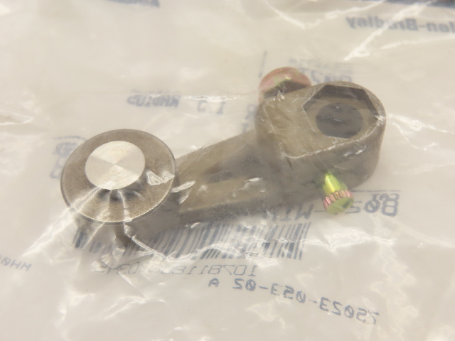 Allen-Bradley 802T-W1A Steel Roller Lever Arm 1.5" RADIUS for Limit Switch NEW