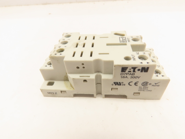 D7PAB Cutler Hammer Relay Socket NEW