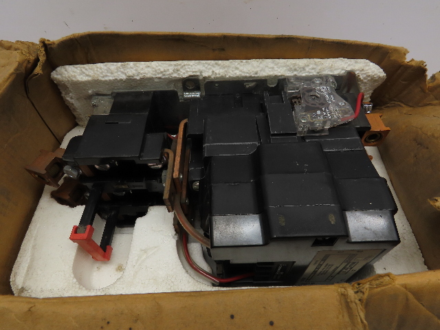 Square D 8536SFO1V02S AC Magnetic Nema Size 4 Motor Starter 100Hp 110-120V Coil