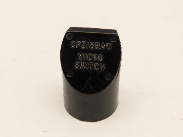 CPZ18RAW RIGHT ANGLE ADAPTER 18mm SCREW-ON NONPOLARIZED RETRO-REFLECTIVE BEAM
