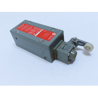 Allen Bradley 802X-A7 Z-21379 Limit Switch For Hazardous Locaions Roller Arm