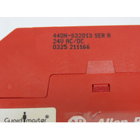 Allen-Bradley 440N-S32013 Guardmaster Sipha Control 24V-Ac 24V-Dc Safety Relay