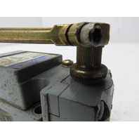 SQUARE D LIMIT SWITCH 9007C54B2 SERIES A W/TYPE B OPERATING HEAD EA-1 Roller Arm