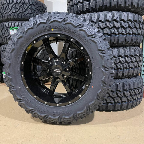 20x10 Moto Metal MO970 Black Wheels Rims 35