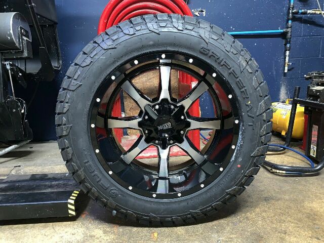 20x10 Moto Metal MO970 285/55R20 Fuel AT Wheels Tires 6x5.5 GMC